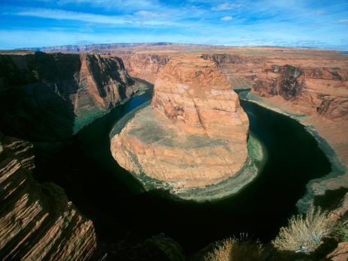 Аризона большой каньон красные камни зеленая вода